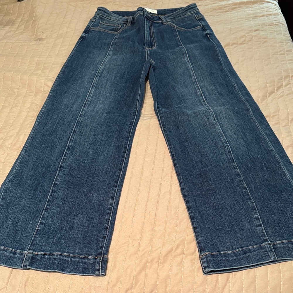 Stylish Blue Wide-Leg Women's Jeans